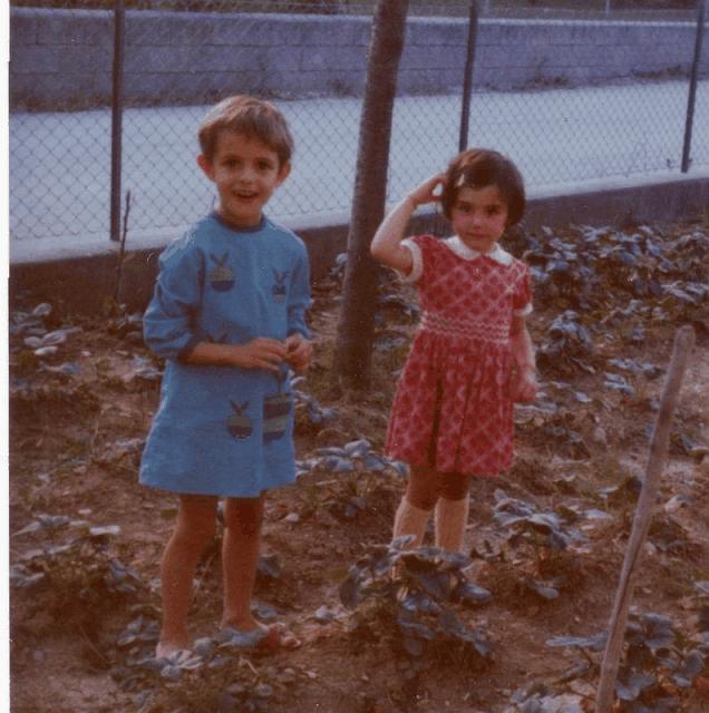 1975 Stefania e Katia.gif